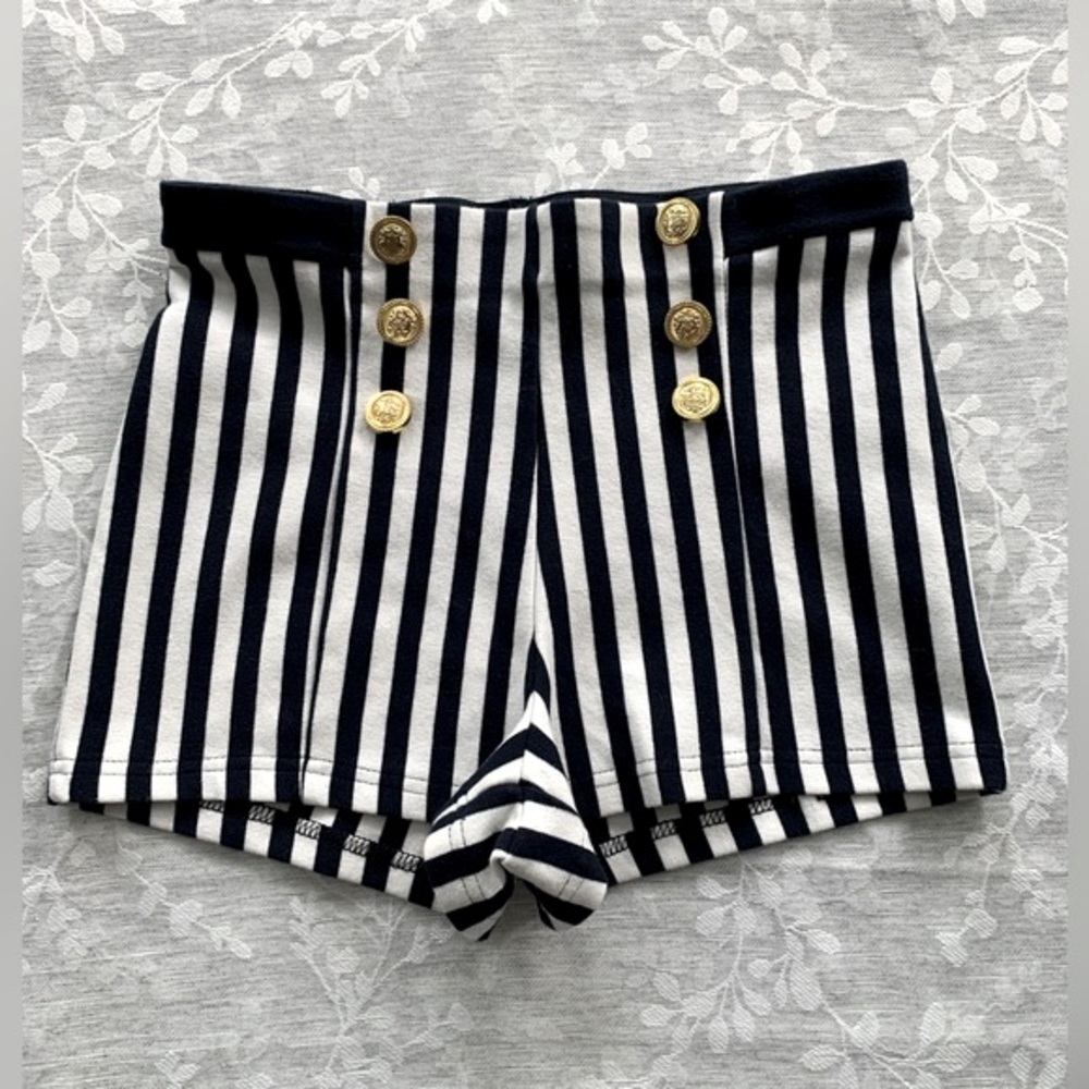 Forever 21 size S sailor shorts